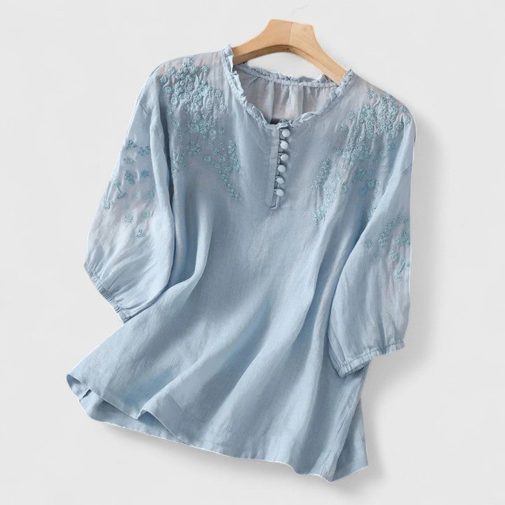 Janet™ – Tikitud nööpidega pluus ajatu elegantsiga