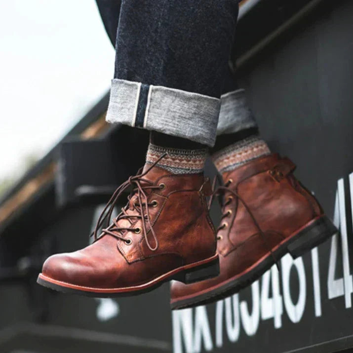 Hunter™ | Meeste nahast saapad